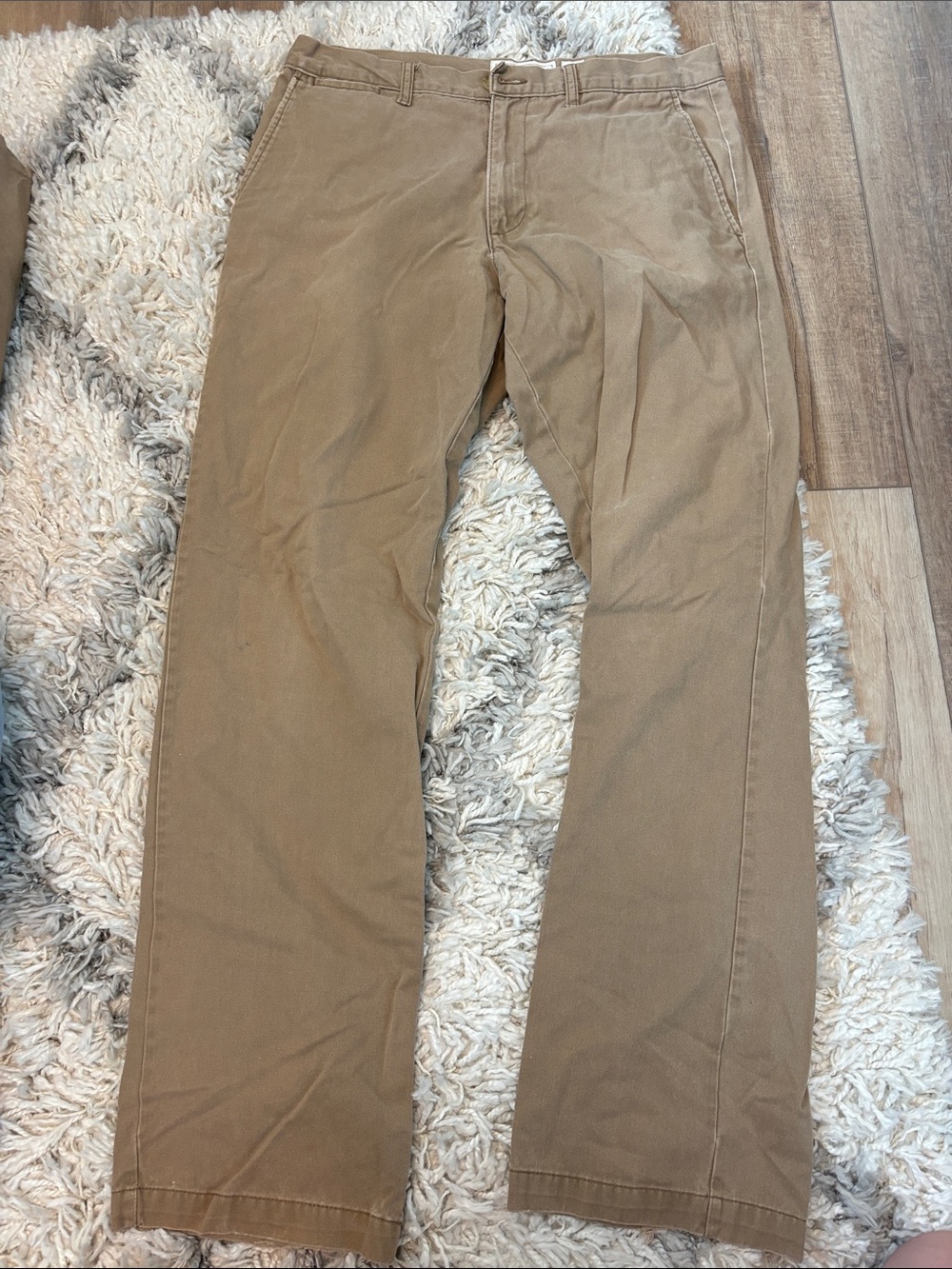 Men's Classic Straight Fit Khaki Pants